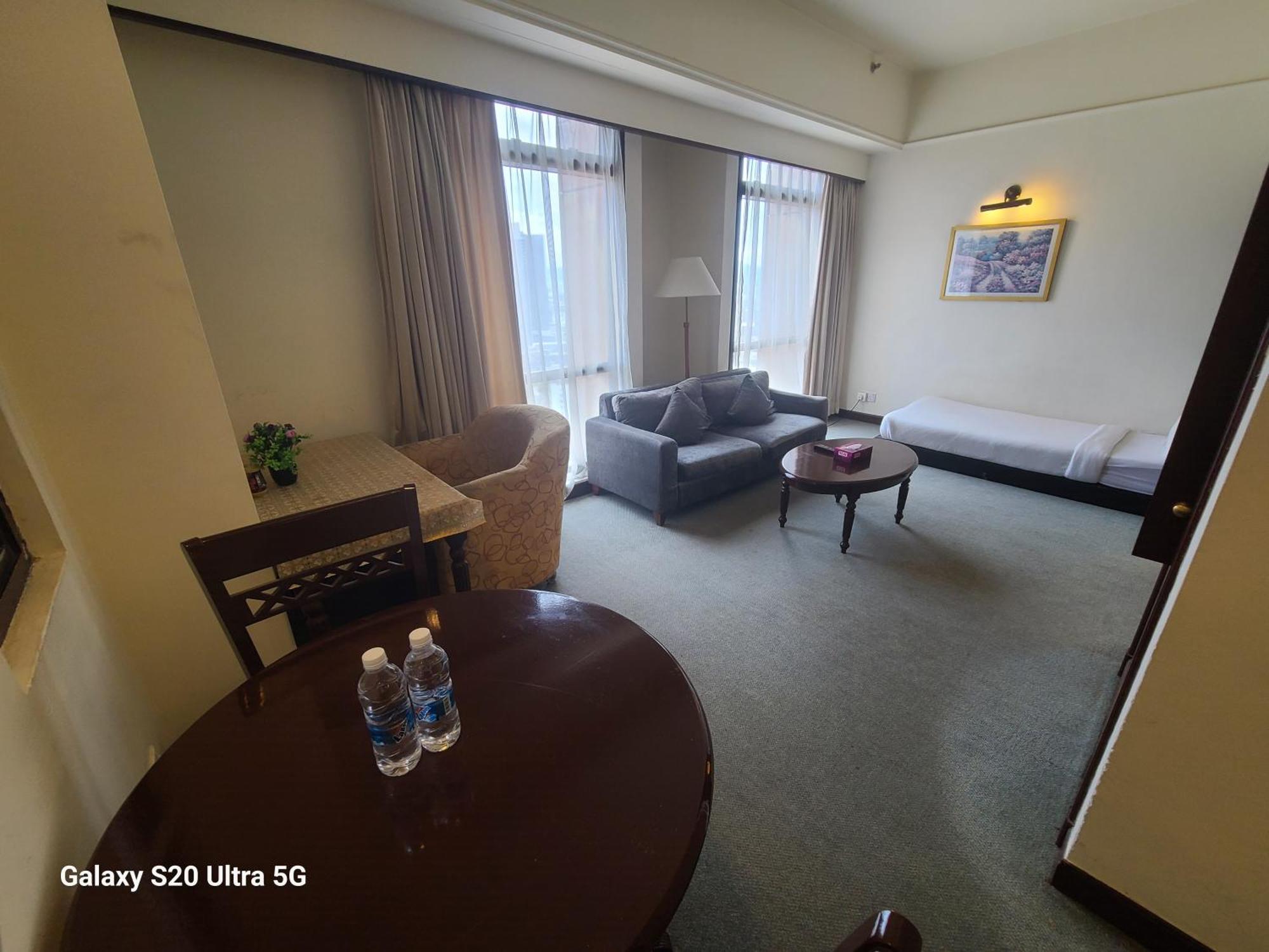 Kl Time Square Hotal Sarvice Suite Kuala Lumpur Extérieur photo